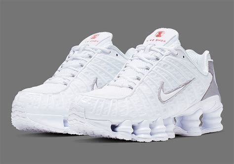 Shox blanc .